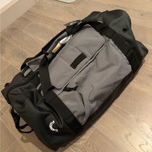 NWT Black and Gray Duffel Bag Jones